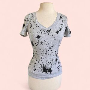 Y2K Splatter Paint Themed Graphic V Neck Grey Black Short Sleeve Henley T-Shirt